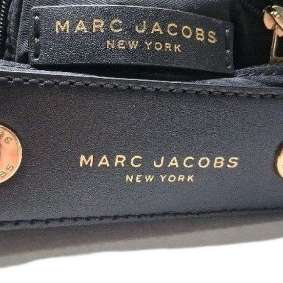 🛑 1 hour sale. Marc Jacobs, Black Crossbody Bag with Gold Accents - Picture 5 of 10